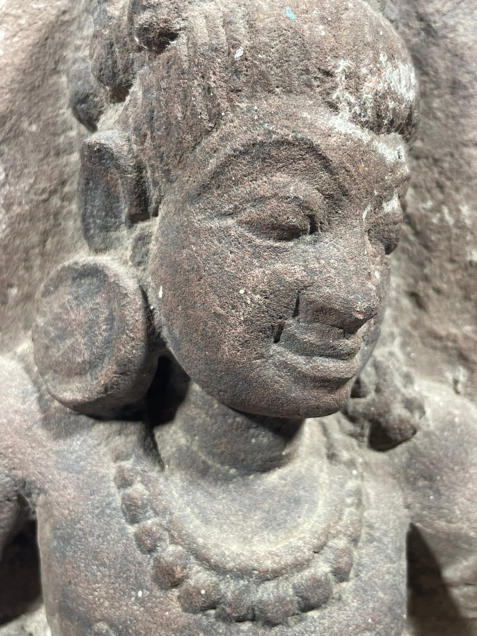 Stair Provenance: An Indian Carved Sandstone Figure of Seated Kubera - 19