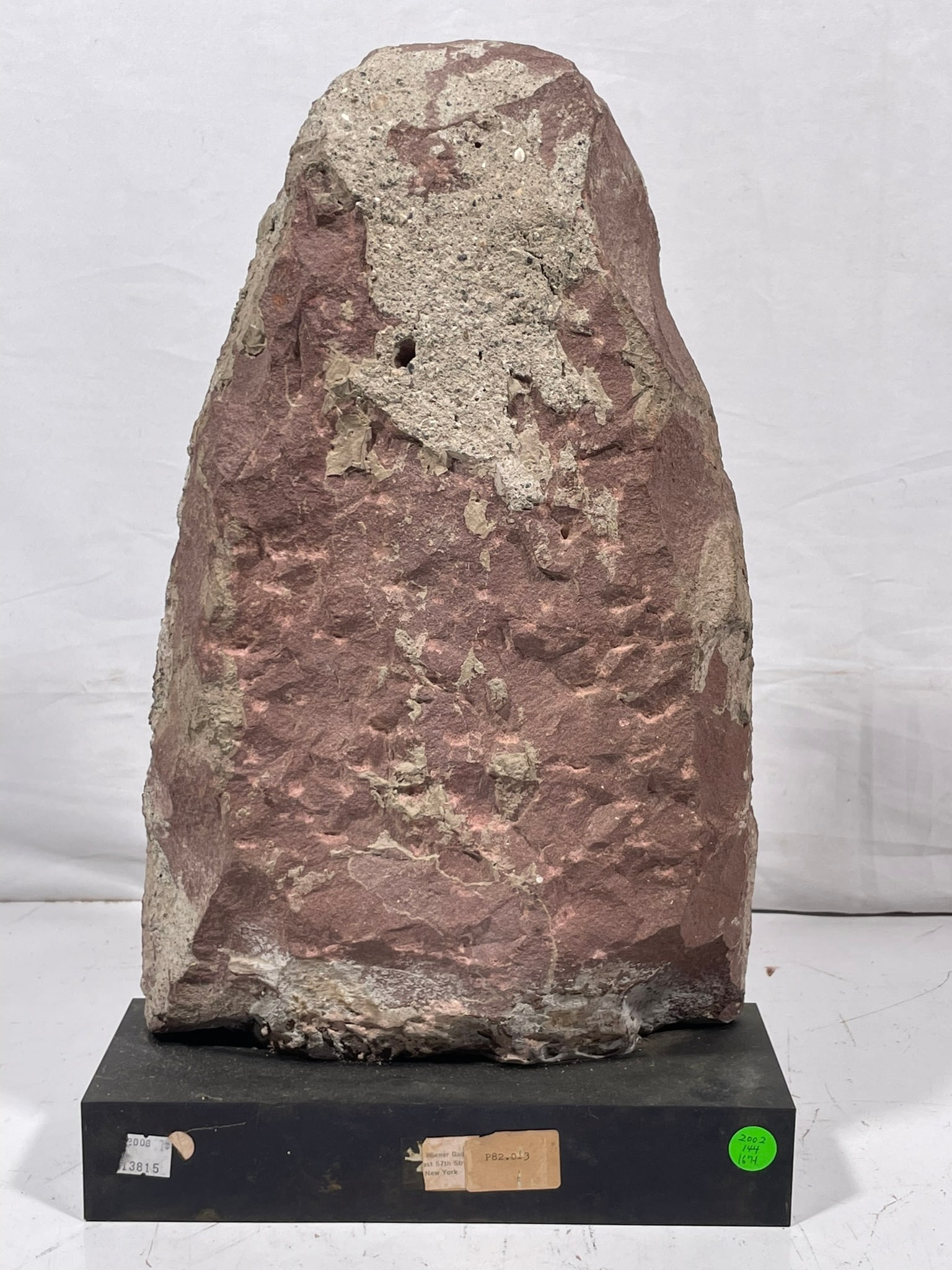 Stair Provenance: An Indian Carved Sandstone Figure of Seated Kubera - 4