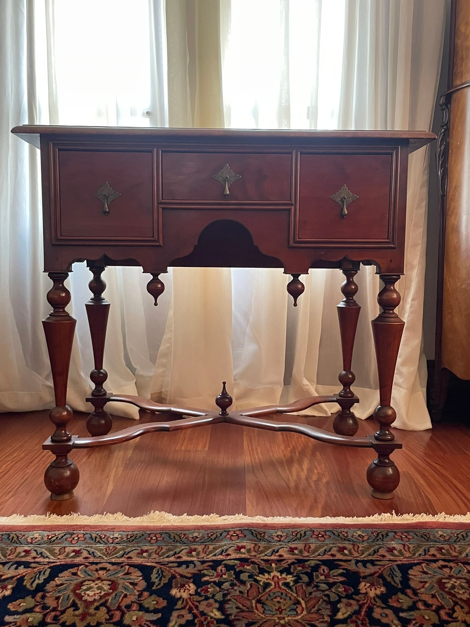 An Antique William and Mary Style Lowboy Side Table (1 of 11)