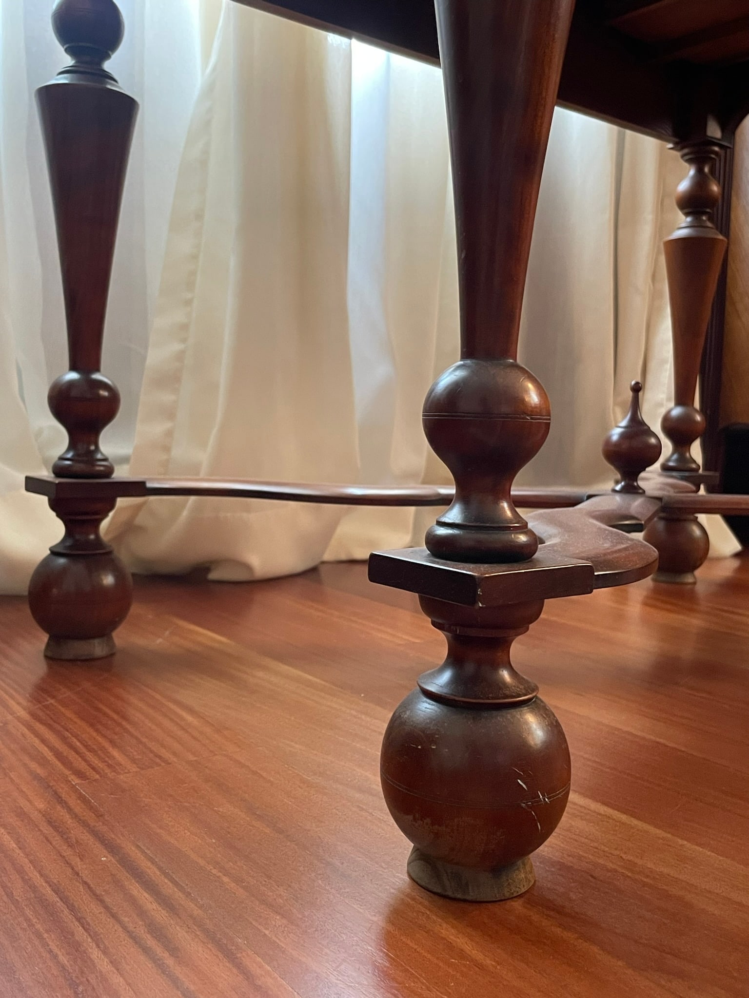 An Antique William and Mary Style Lowboy Side Table - 3