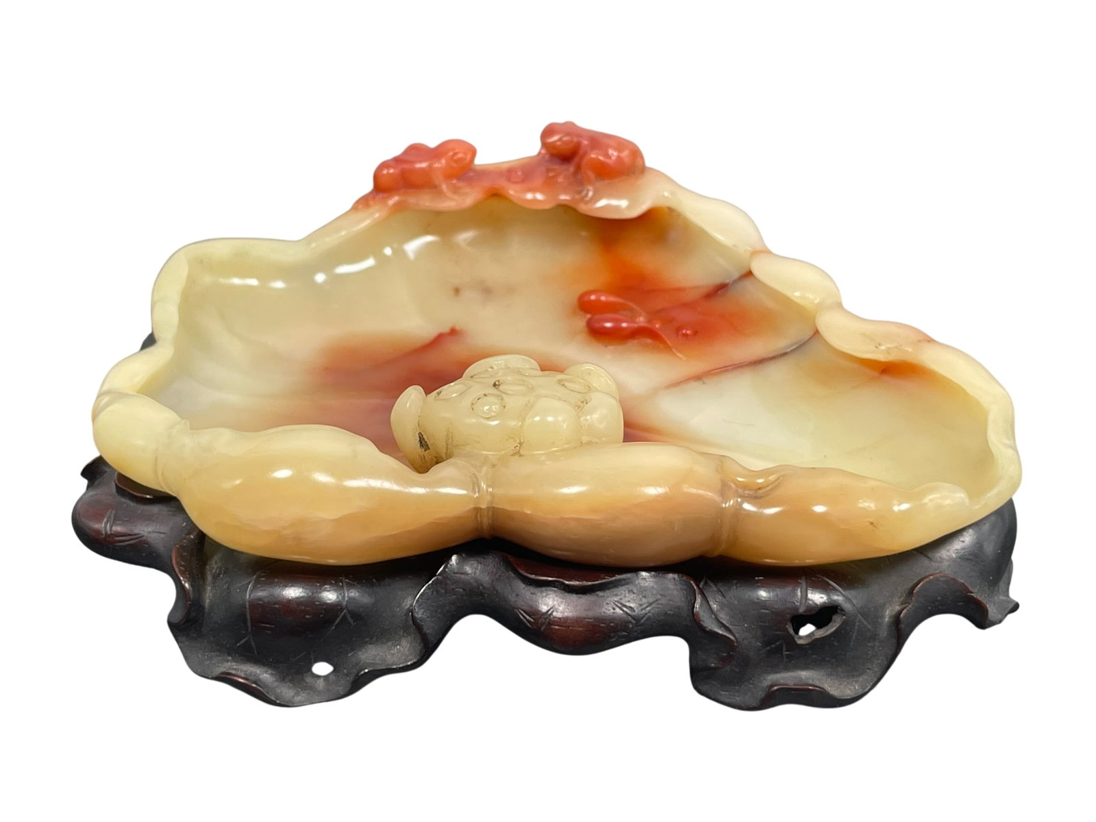 A Chinese Carved Shoushan Soapstone Brush Washer (1 of 15)