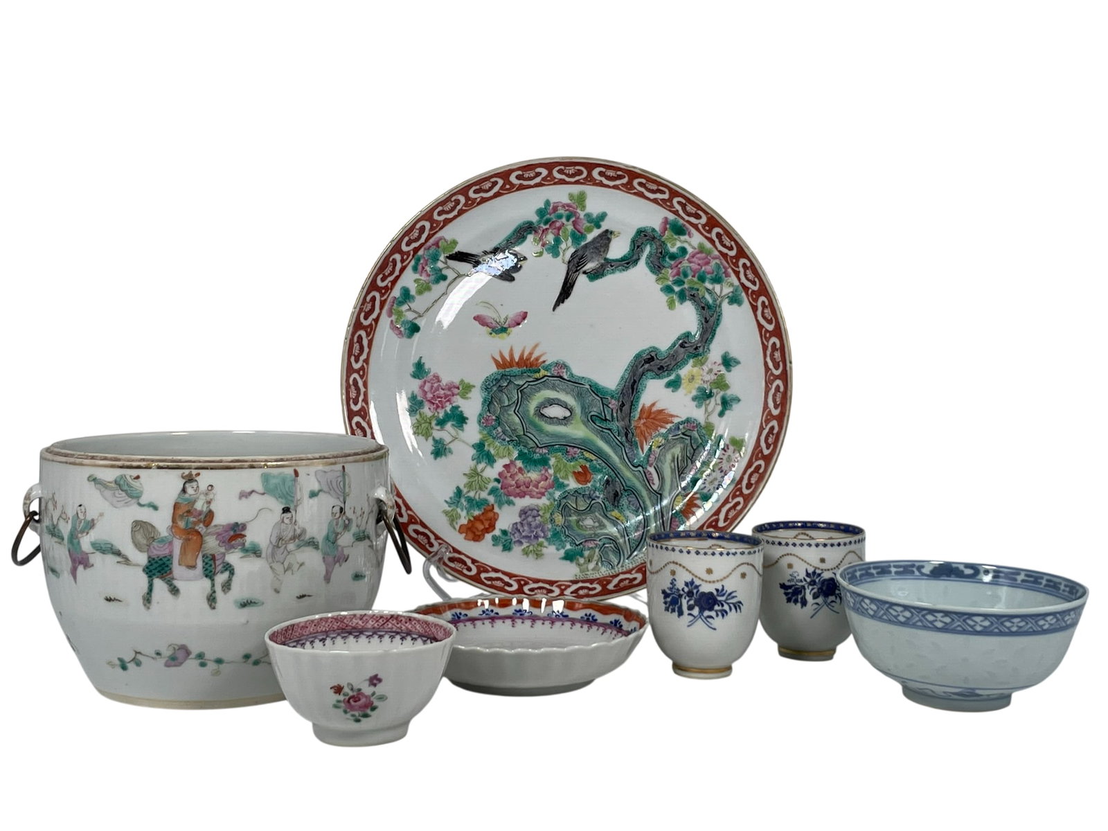 A Group of Seven Chinese Porcelain Ware, 18/19th Century (1 of 16)