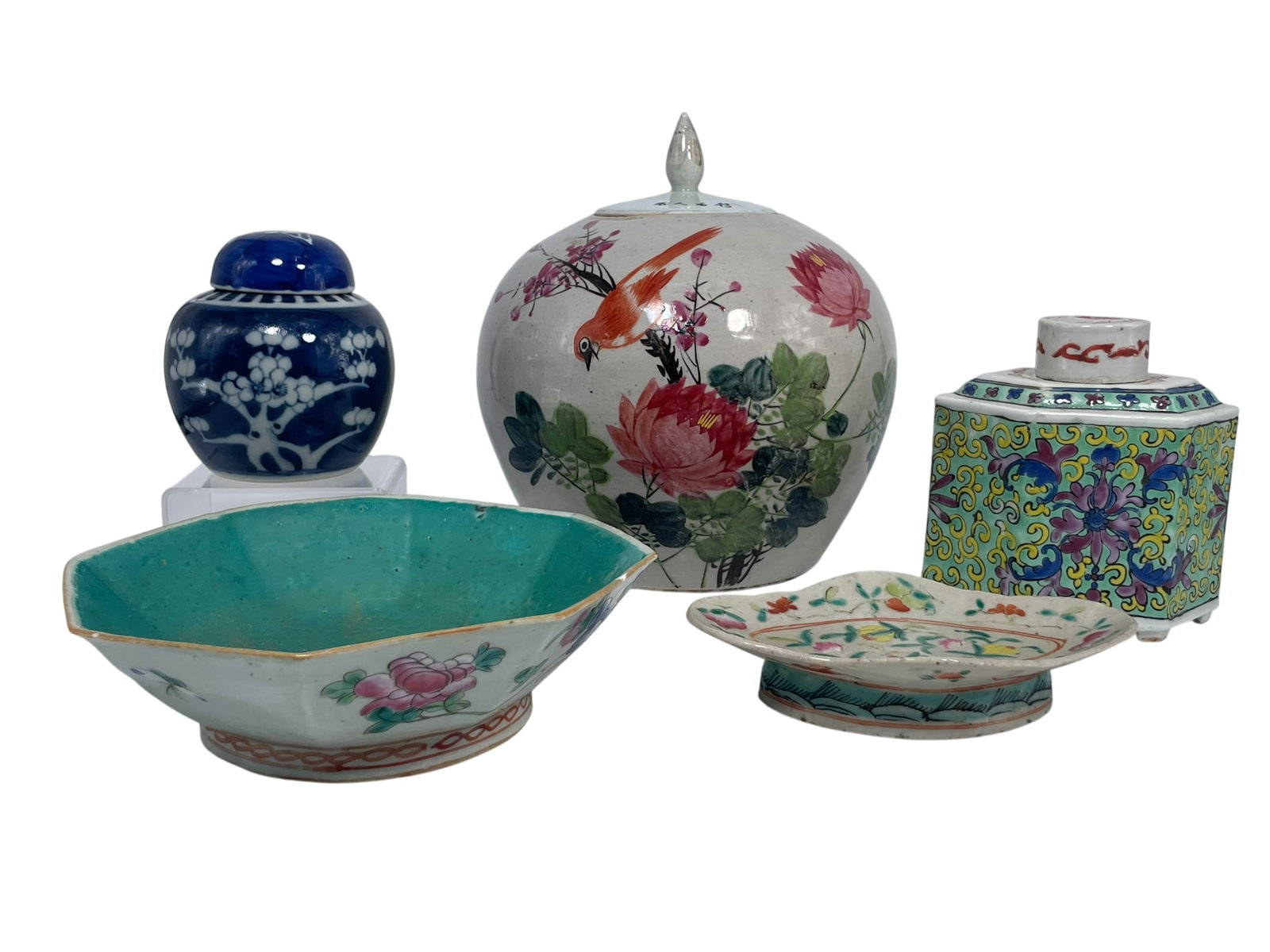 A Group of Five Chinese Porcelain Ware, Republic Period: Comprising a inscribed famille rose porcelain jar and a cover, a signature Wang Qishun after the inscription, 9.1/4 in. high, 8.1/2 in. wide; a blue and white 'blossoming plum branches' jarlet and cov