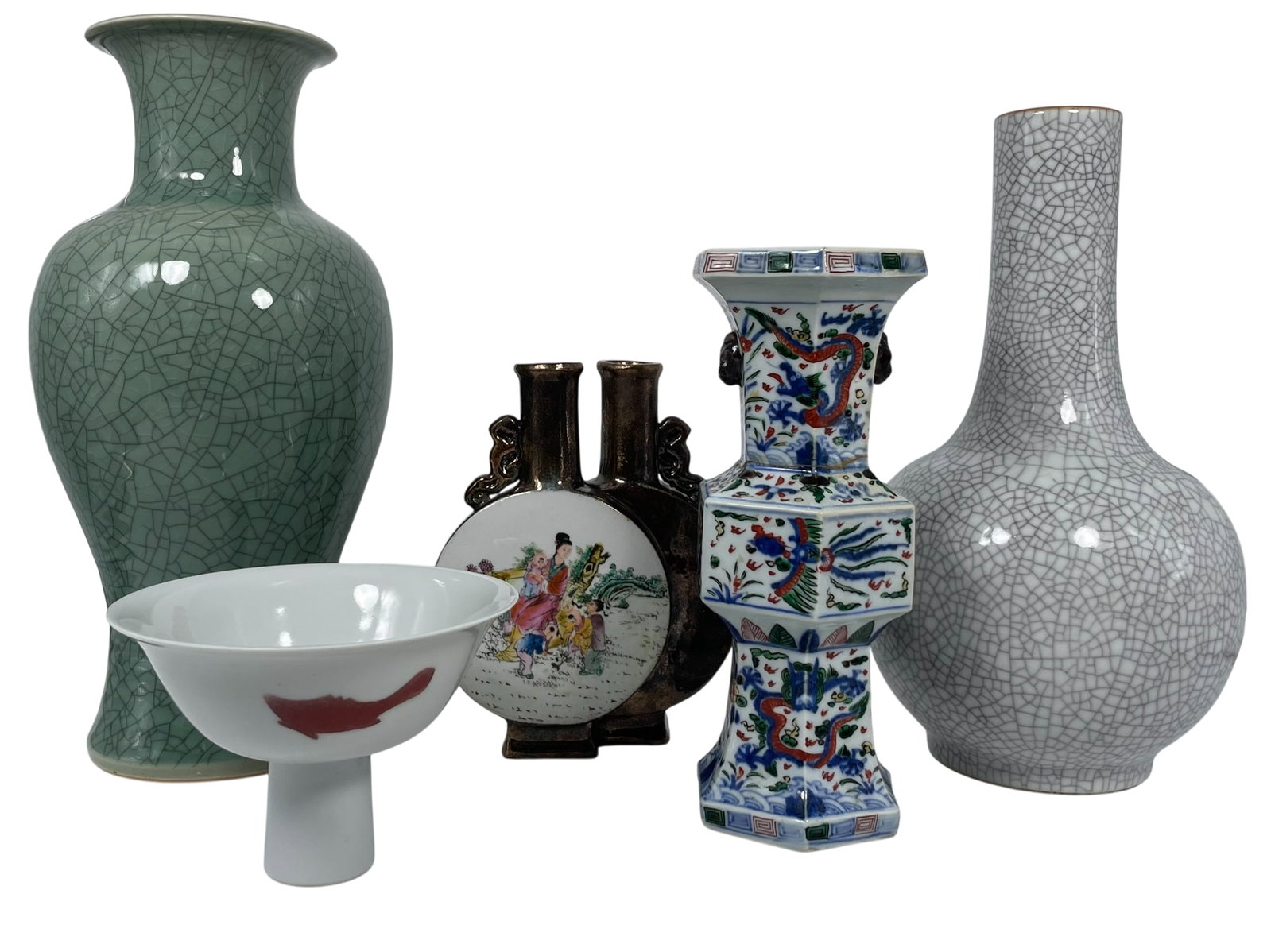A Group of Five Chinese Porcelain Ware (1 of 20)