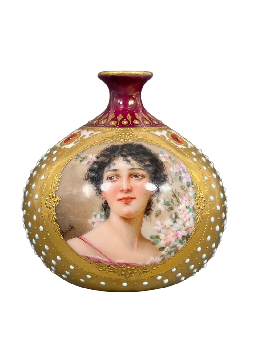 A Royal Vienna-Style Portrait Vase, Marks to the Underside: 3.1/2 in. high, 3.1/2 in. wide.