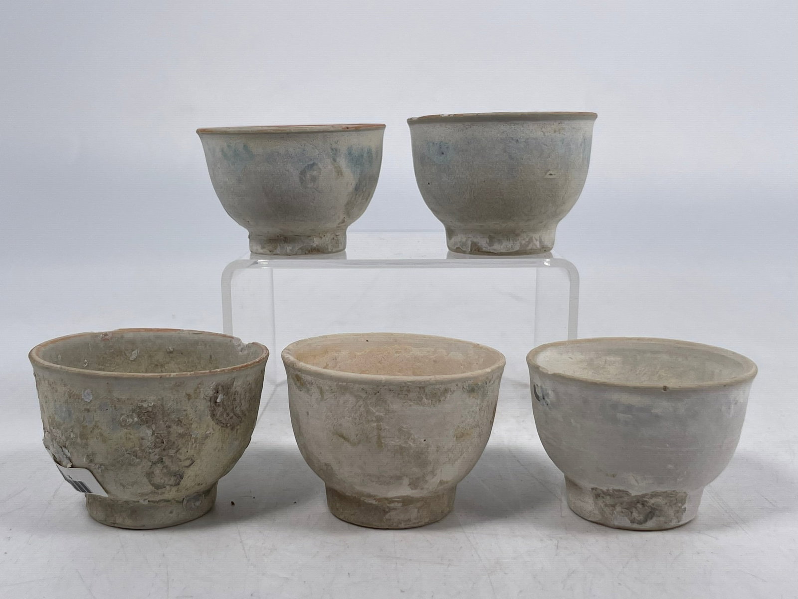 A Group of Five Small Hoi An Hoard Vietnamese Blue and White Cups (1 of 15)