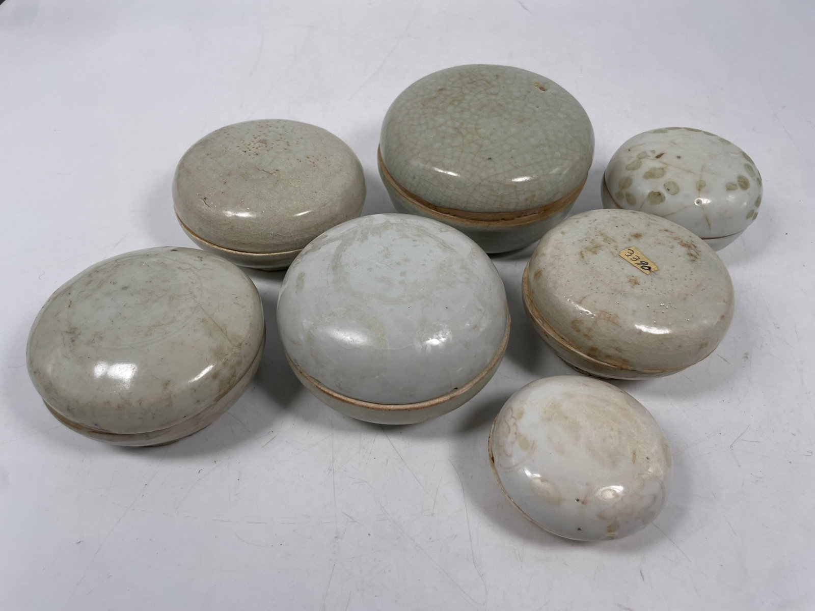 A Group of Six Vietnamese/Annamese White-Glazed Circular Boxes and Covers (1 of 12)