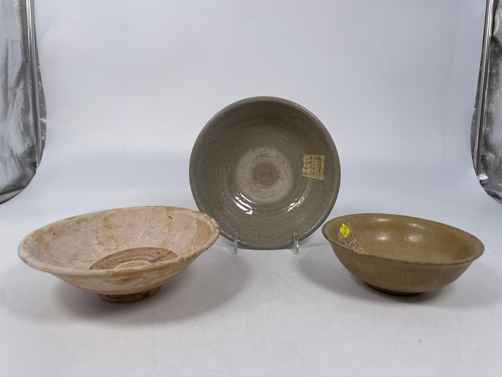 A Group of Three Chinese Pottery/Porcelain Bowls, Ming/Qing Dynasty (1 of 13)