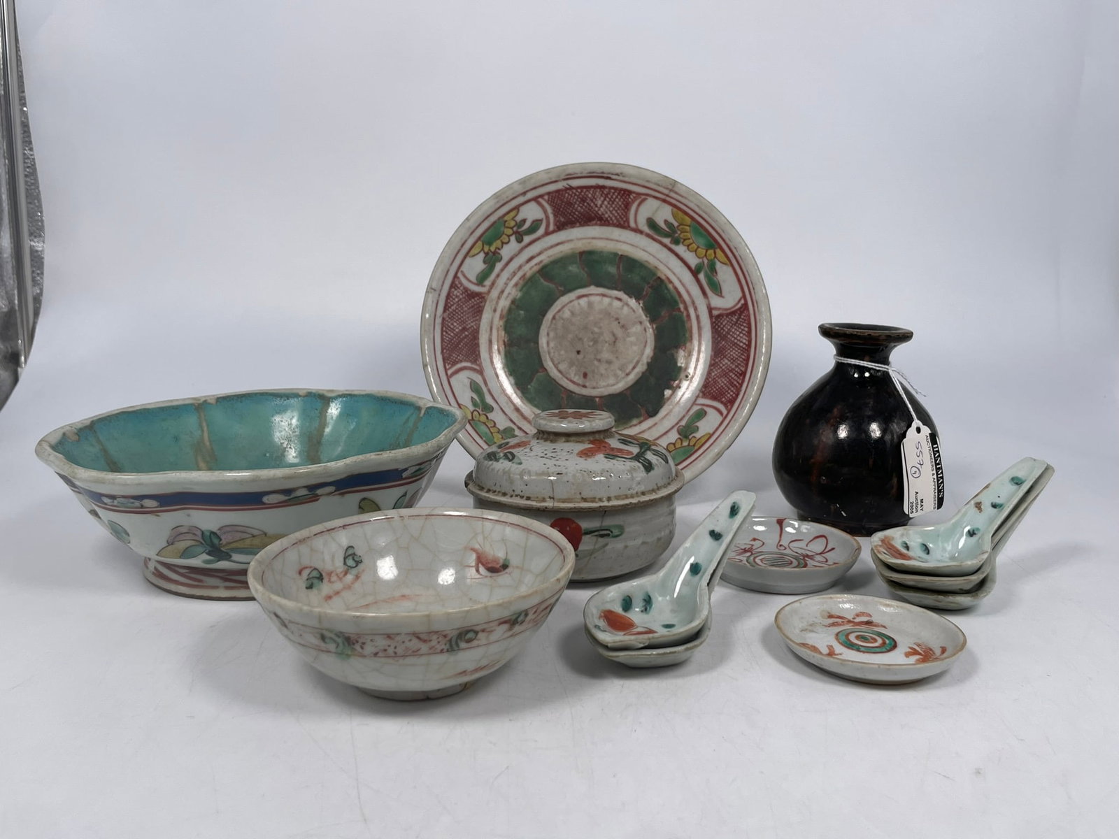 A Group of Twelve Chinese Porcelain Ware, Late Qing Dynasty/Republic Period (1 of 20)