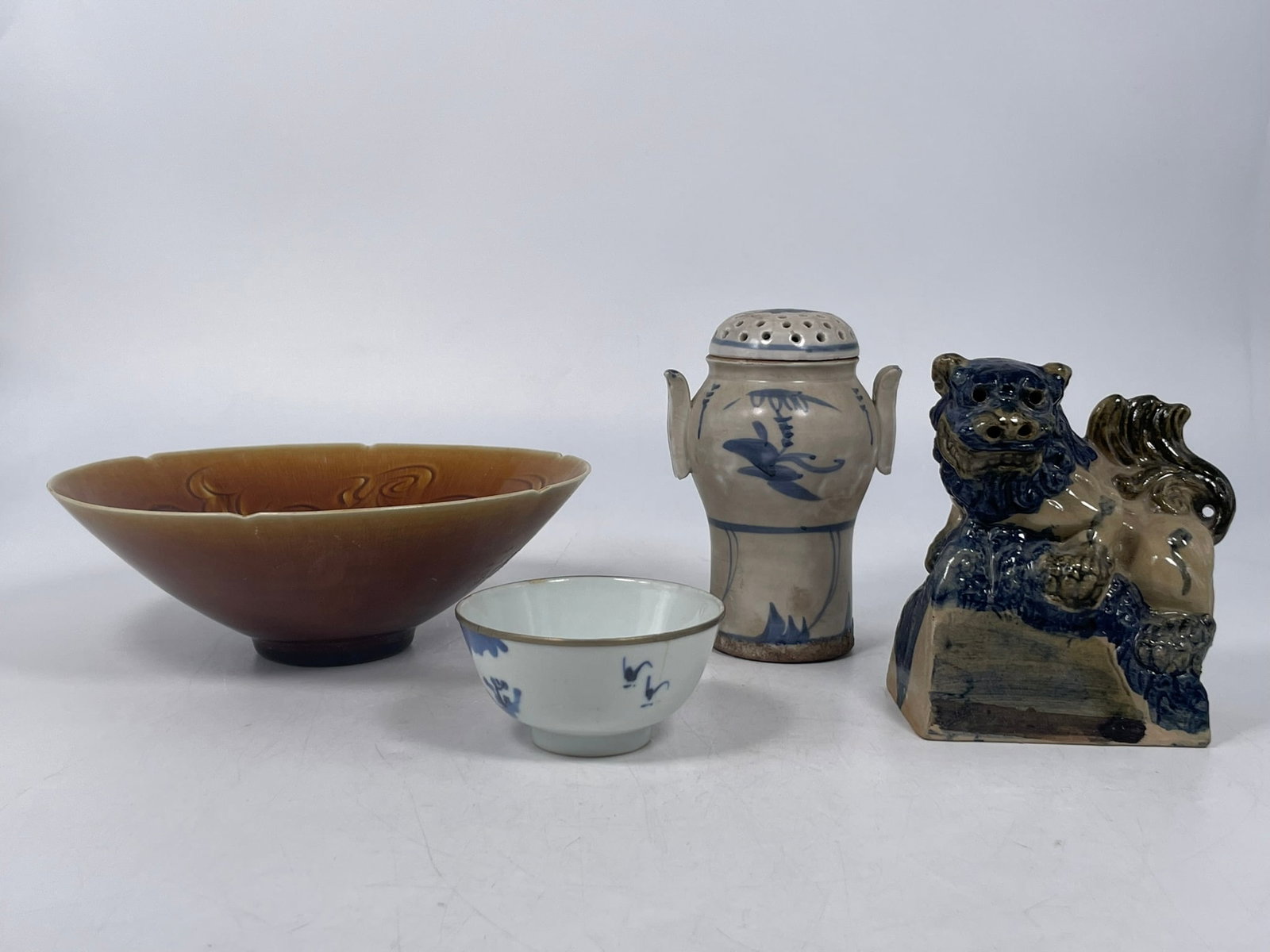 A Group of Four Porcelain Objects (1 of 20)
