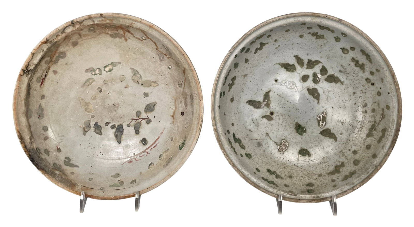 Two Vietnamese Hoi An Hoard Painted Porcelain Dishes (1 of 15)