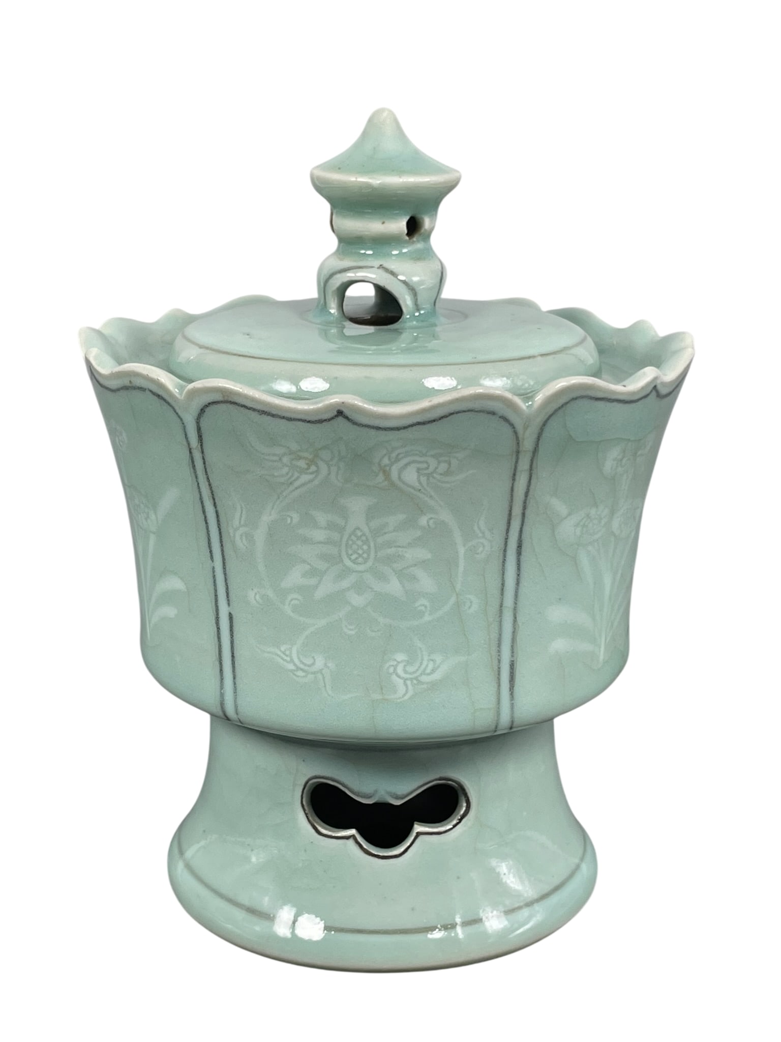 A Japanese Celadon-Glazed Censer and Cover (1 of 11)