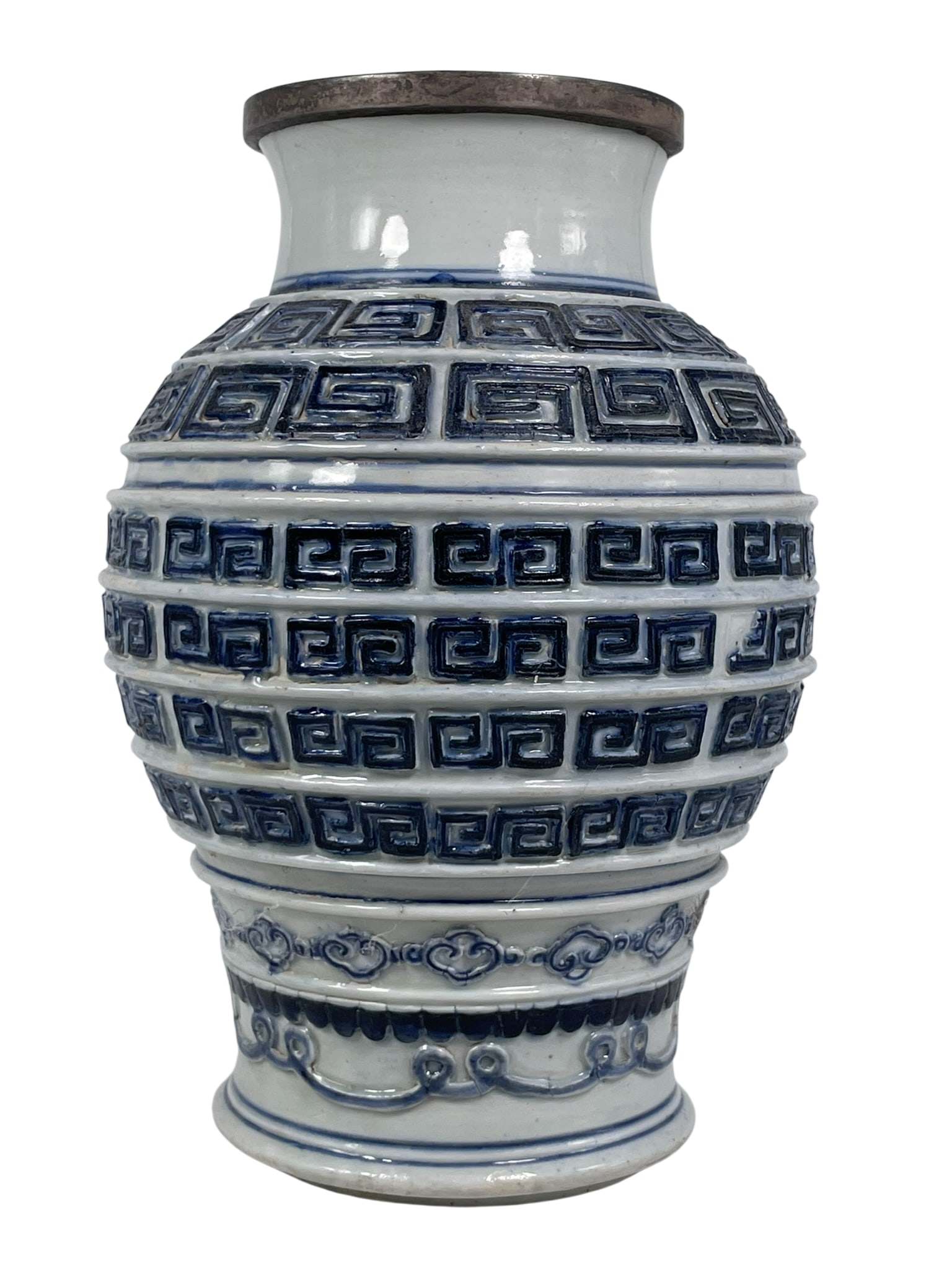 A Chinese Blue and White Porcelain Vase, Qing Dynasty (1 of 10)