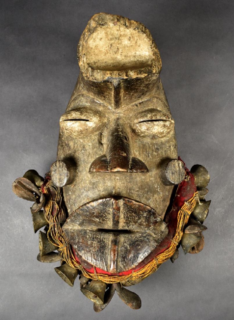 Bete-Gere Face Mask: 15" H x 11 1/2" W 7" D.