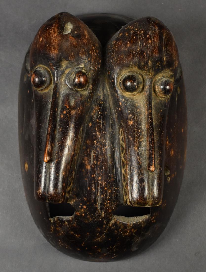 Baule Double Monkey Mask (1 of 4)