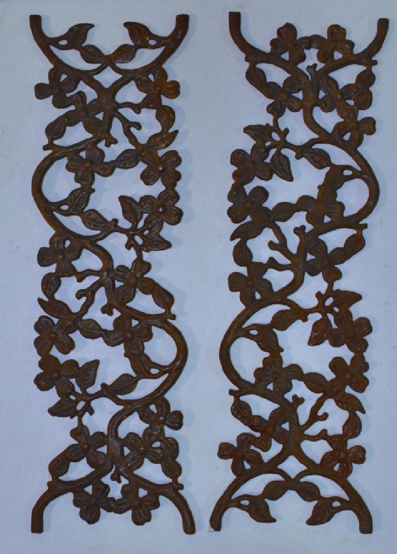 Pair of Cast Iron Fence Decorative Panels (1 of 3)