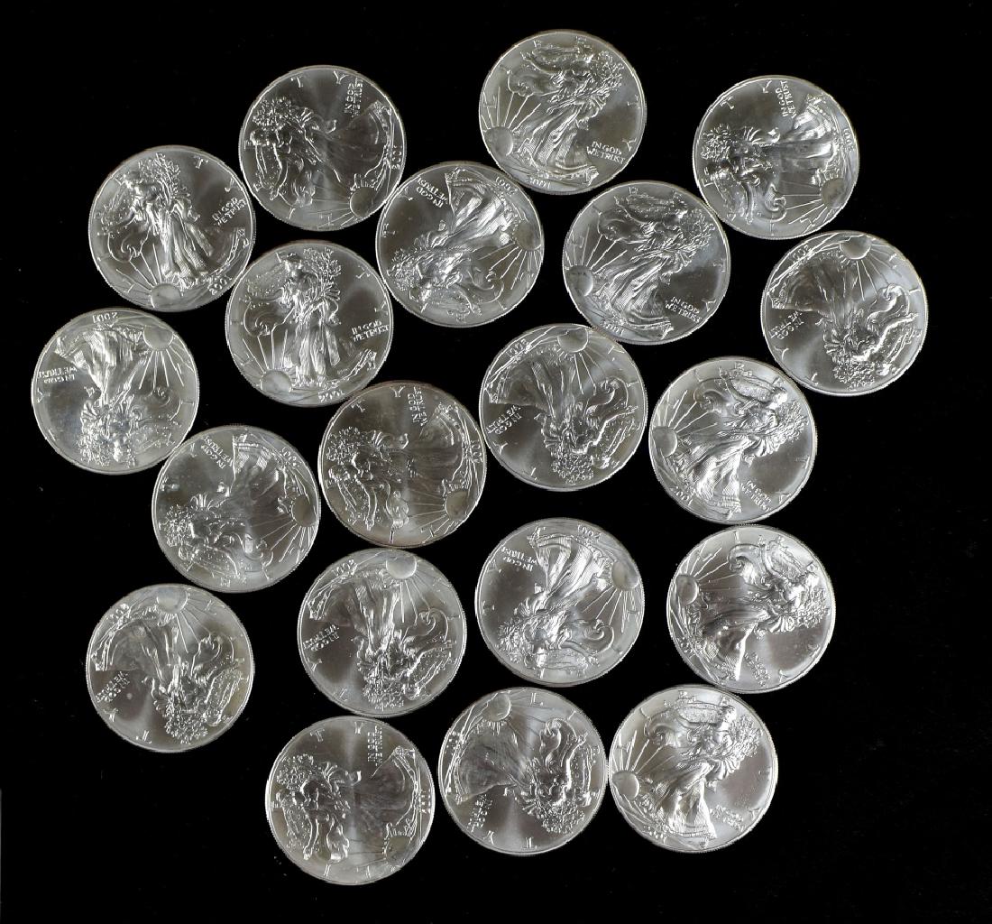 Roll of 2001 Uncirculated Silver Eagles (1 of 4)