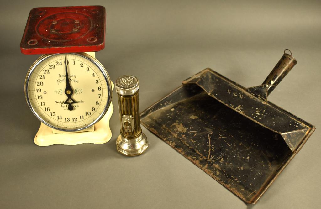 Vintage Home Collectibles (1 of 6)