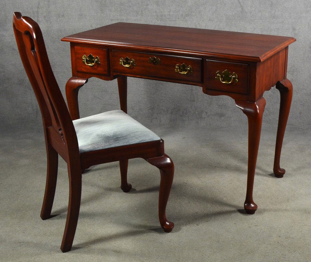 Henkel Harris Cherry Writing Desk - Jan 30, 2016 | Farmer Auctions in VA