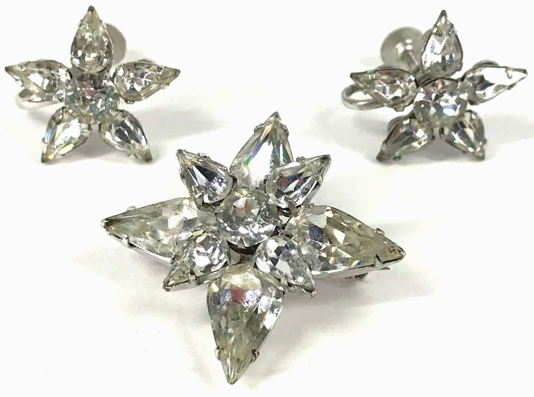 Vintage Weiss Pin Brooch Unmarked Earrings. (1 of 8)