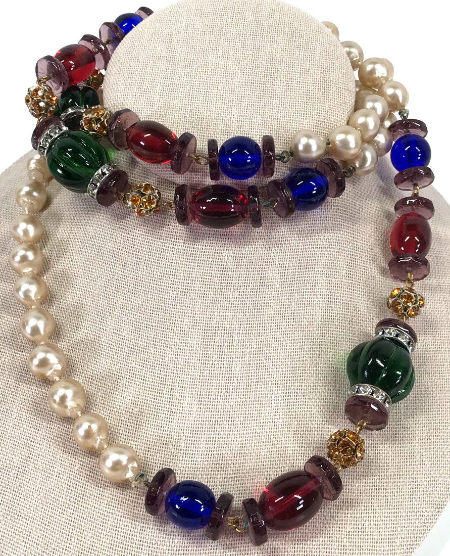 Vintage 80s Color Glass Faux Pearls Flapper Style Necklace. (1 of 15)