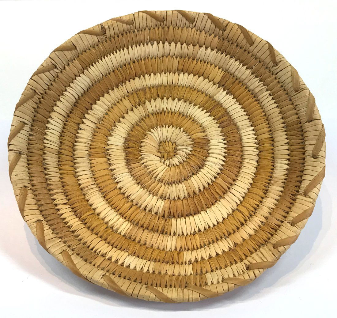 Vintage Papago Indian Native American Coiled Basket. (1 of 6)
