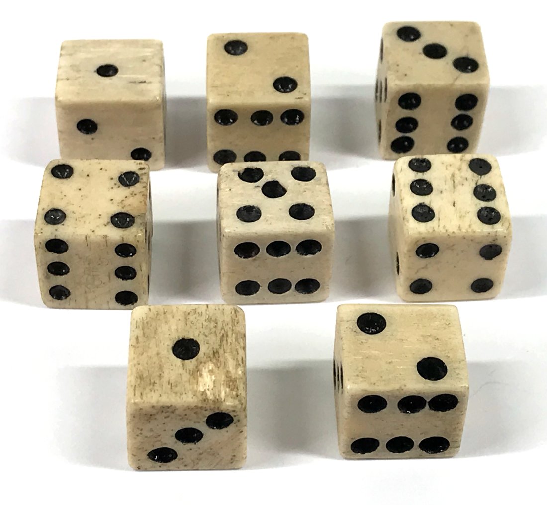 Vintage Bone Dice Lot of 8.: Vintage Bone Dice Lot of 8. For measures please refer to the picture taken with a measure tape. Weight: 30 Grams all. This is a NO RESERVE AUCTION: there are no hidden or confidential reserves, all ac