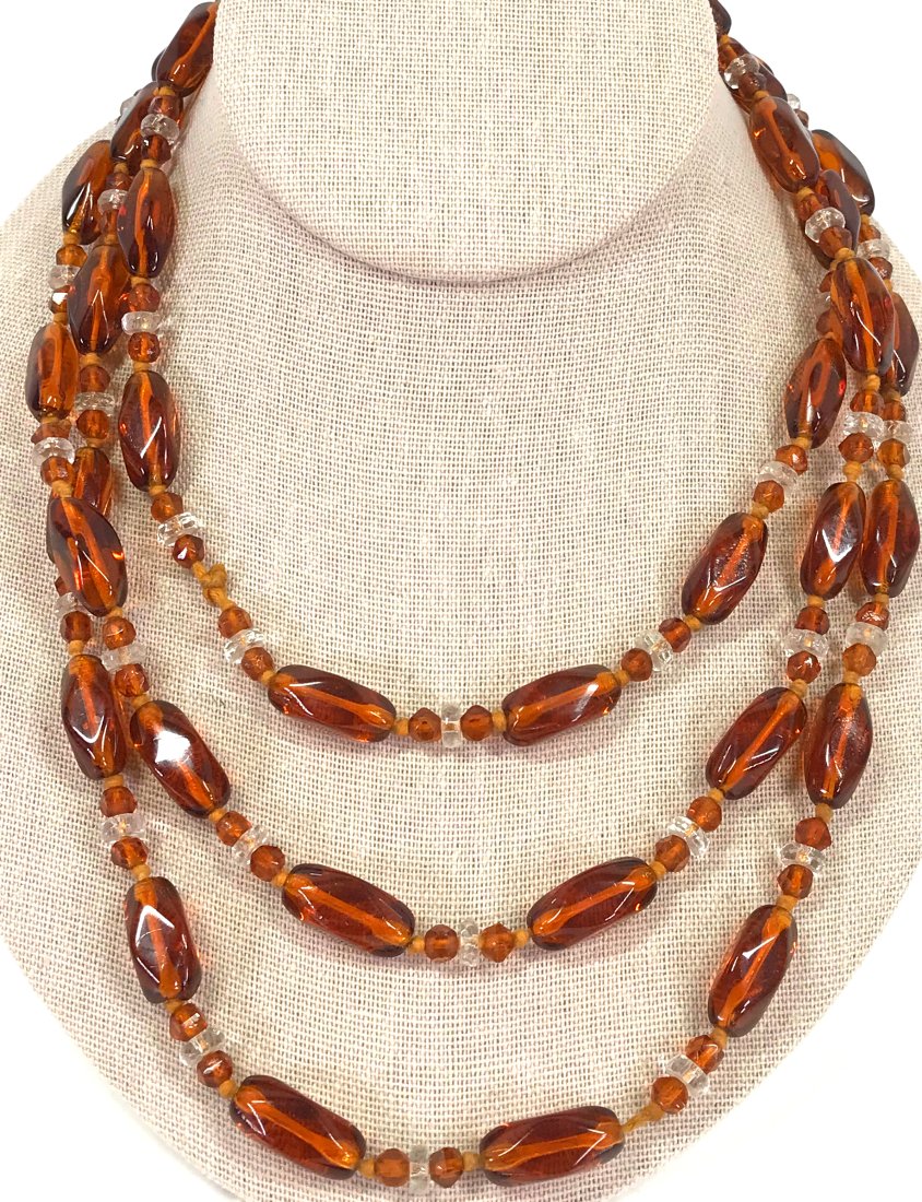 Antique Art Deco Flapper Glass Necklace. (1 of 10)