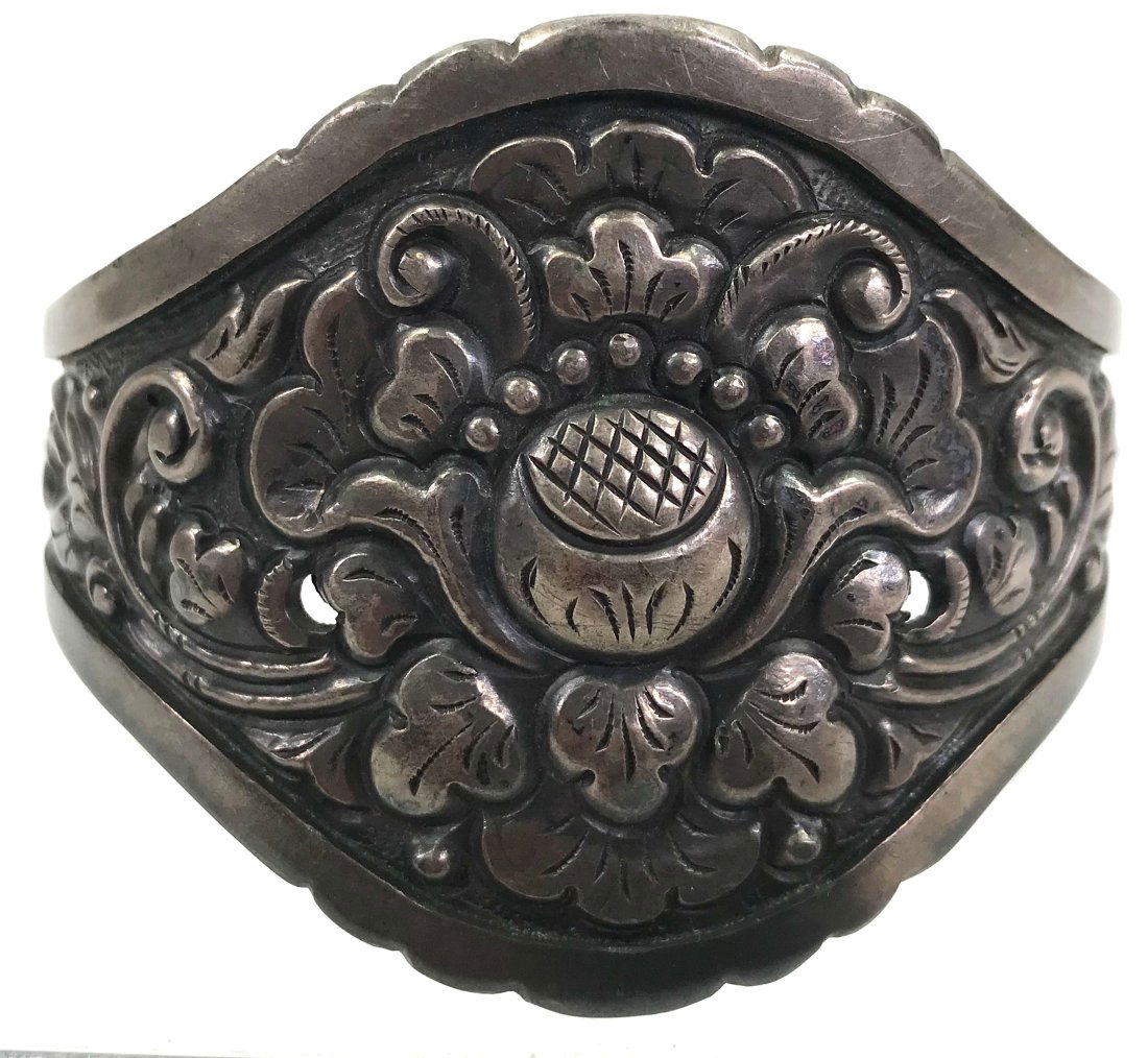 Indonesian Yogya 800 Silver Lotus Flower Bracelet (1 of 13)