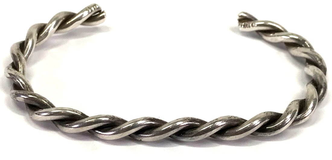Vintage Navajo twist wire sterling silver cuff bracelet. (1 of 11)