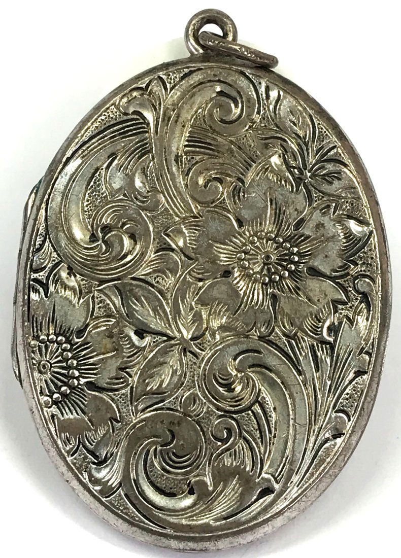 Vintage J.M. Fisher Co sterling silver flowers & scrolls locket pendant. (1 of 11)