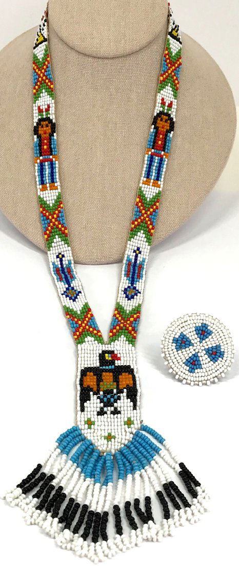 Vintage native american bead work necklace with fringe and pin brooch. (1 of 15)