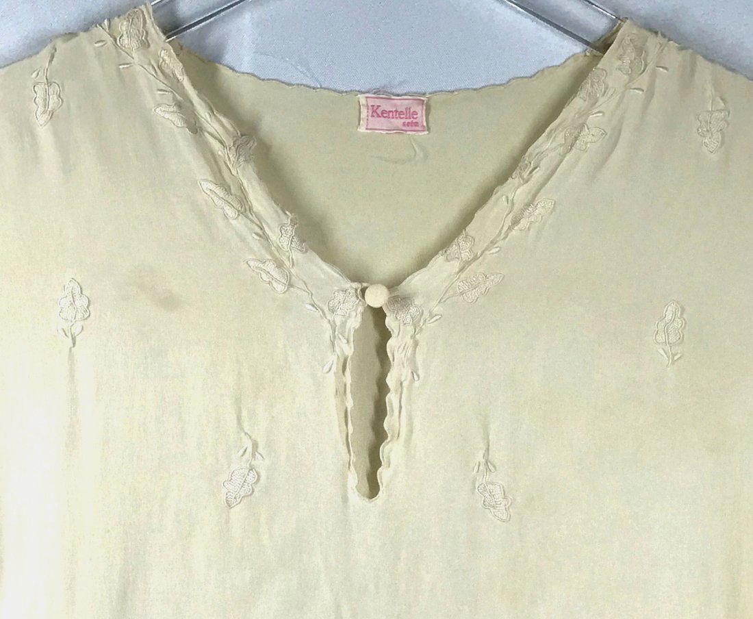 Vintage Mid Century embroidery Silky Lingerie Slip Long Dress.: Vintage Mid Century embroidery Silky Lingerie Slip Long Dress. Length: 49 1/2 inches. Kentelle Seta label. No size label. For measures please refer to the pictures that were taken with a measuring tap