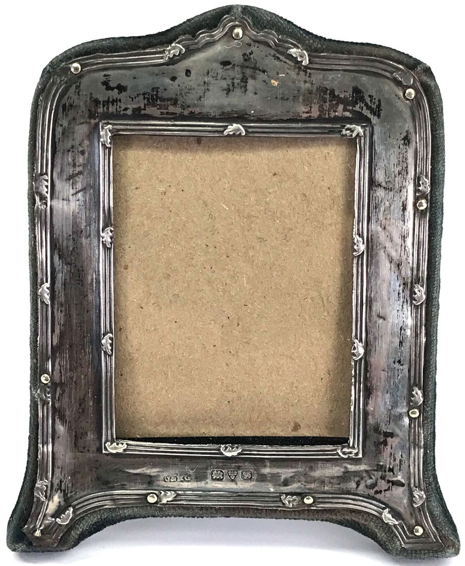 Antique Edward VII J & R Griffin Chester 1907 sterling miniature picture frame. (1 of 9)
