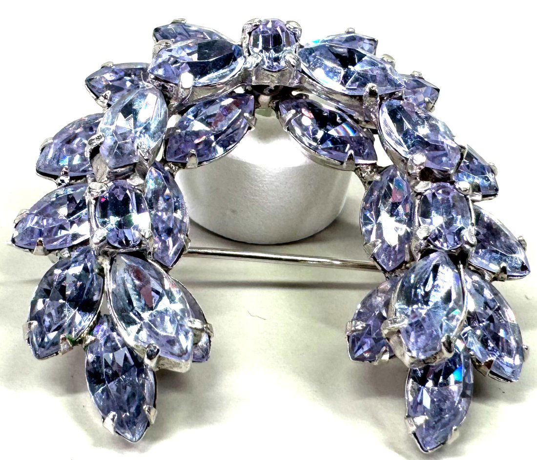 Vintage Sherman sky blue crystals silvertone metal pin brooch. (1 of 5)