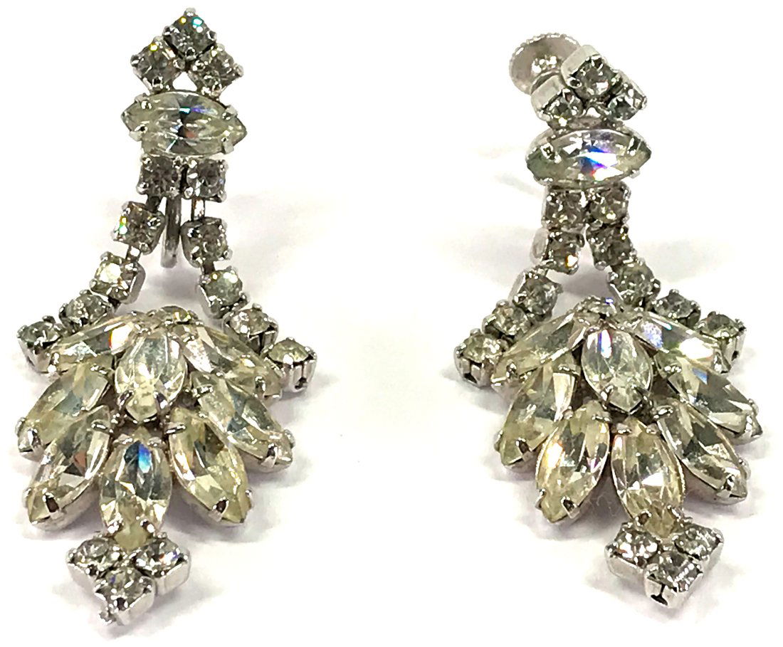Vintage clear crystals silvertone metal chandelier screw back earrings (1 of 6)
