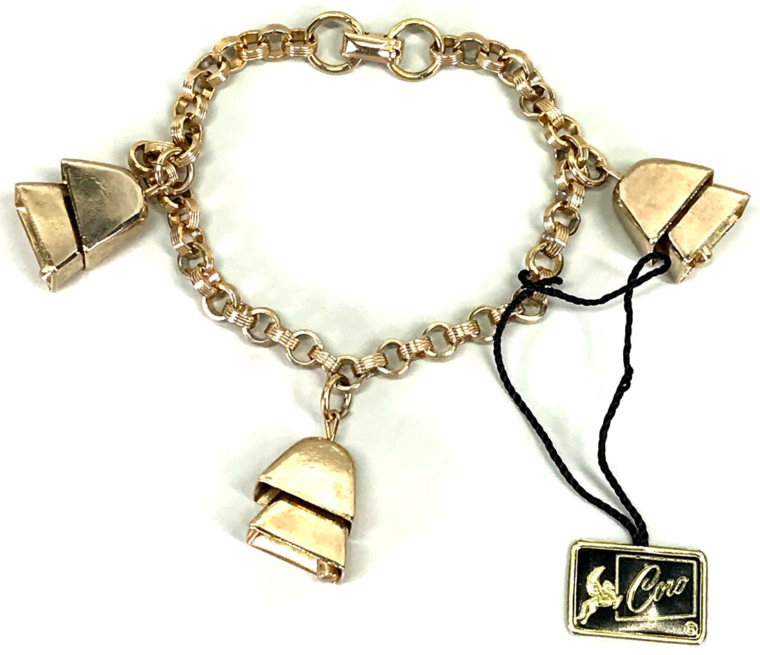 Vintage Coro goldtone metal jingle bell dangle charms chain bracelet (1 of 10)