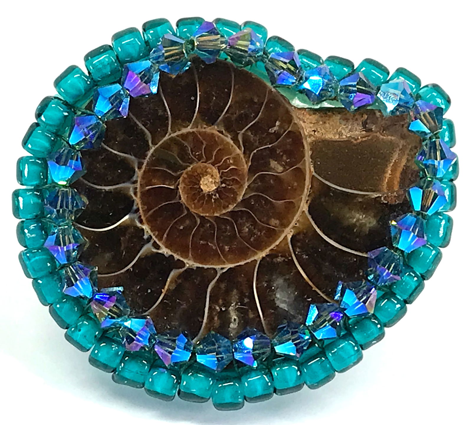Vintage artsy Brenda Landy ammonite beaded Swarovski crystals brooch (1 of 7)
