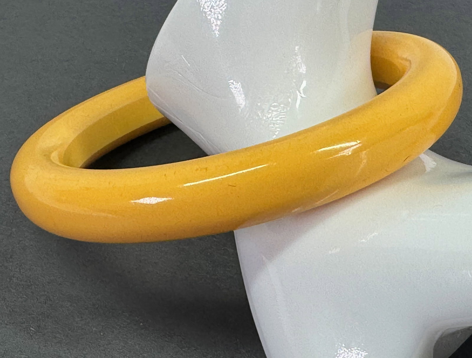 Vintage butterscotch bakelite bracelet bangle. (1 of 5)