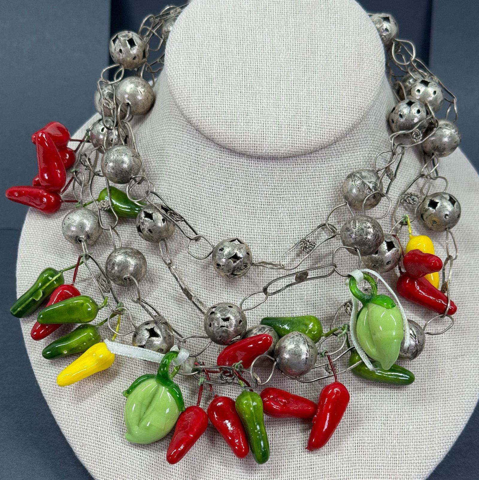 Vintage Guatemalan silvertone metal with dangles necklaces. Lot of 2.: Vintage Guatemalan silvertone metal with dangles necklaces. Lot of 2. Unmarked. For measures please refer to the pictures taken with a measuring tape. Weight: 70 Grams. This is a NO RESERVE AUCTION: t