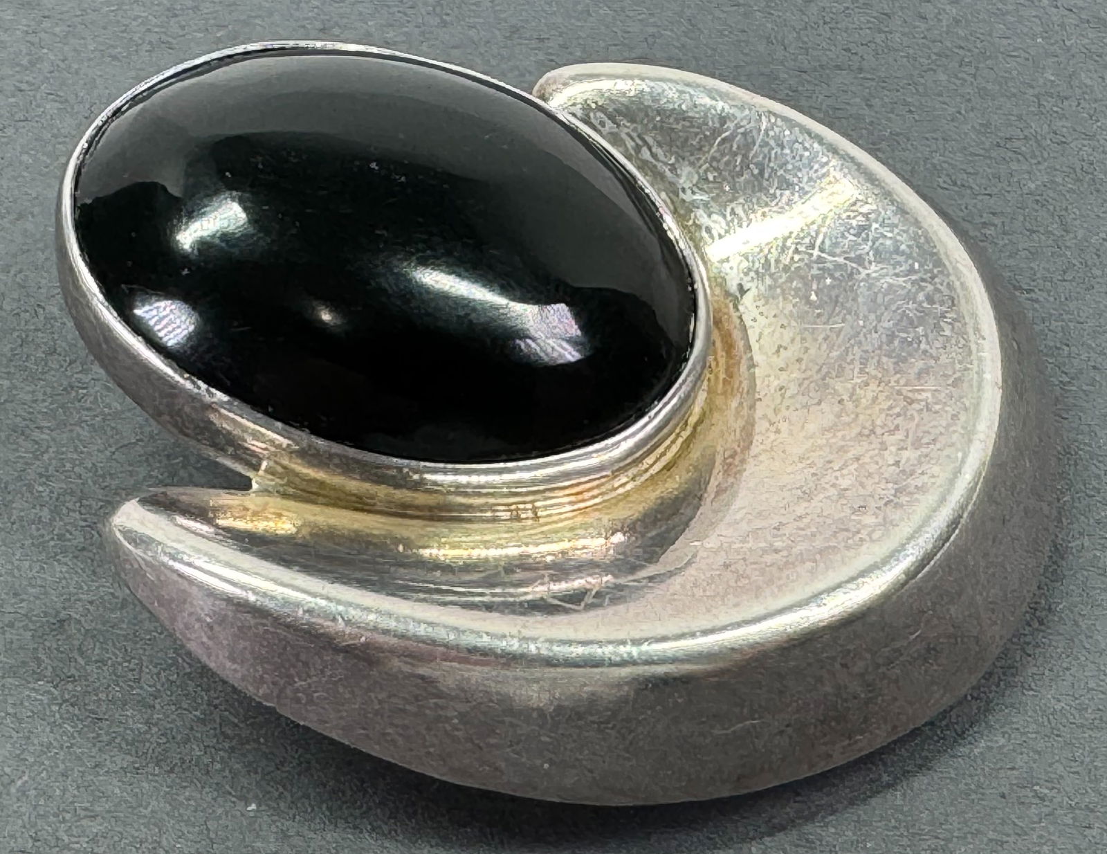 Vintage Mexican modernist Juan Sandoval black onyx sterling silver pin brooch pendant. (1 of 9)