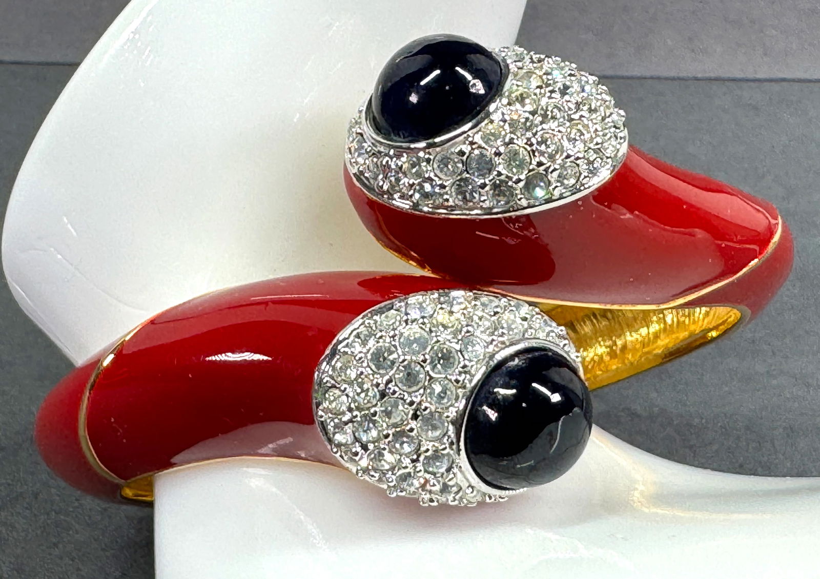 Vintage Kenneth Jay Lane KJL Black Glass Rhinestones Red Enamel Goldtone Bypass Bracelet (1 of 9)