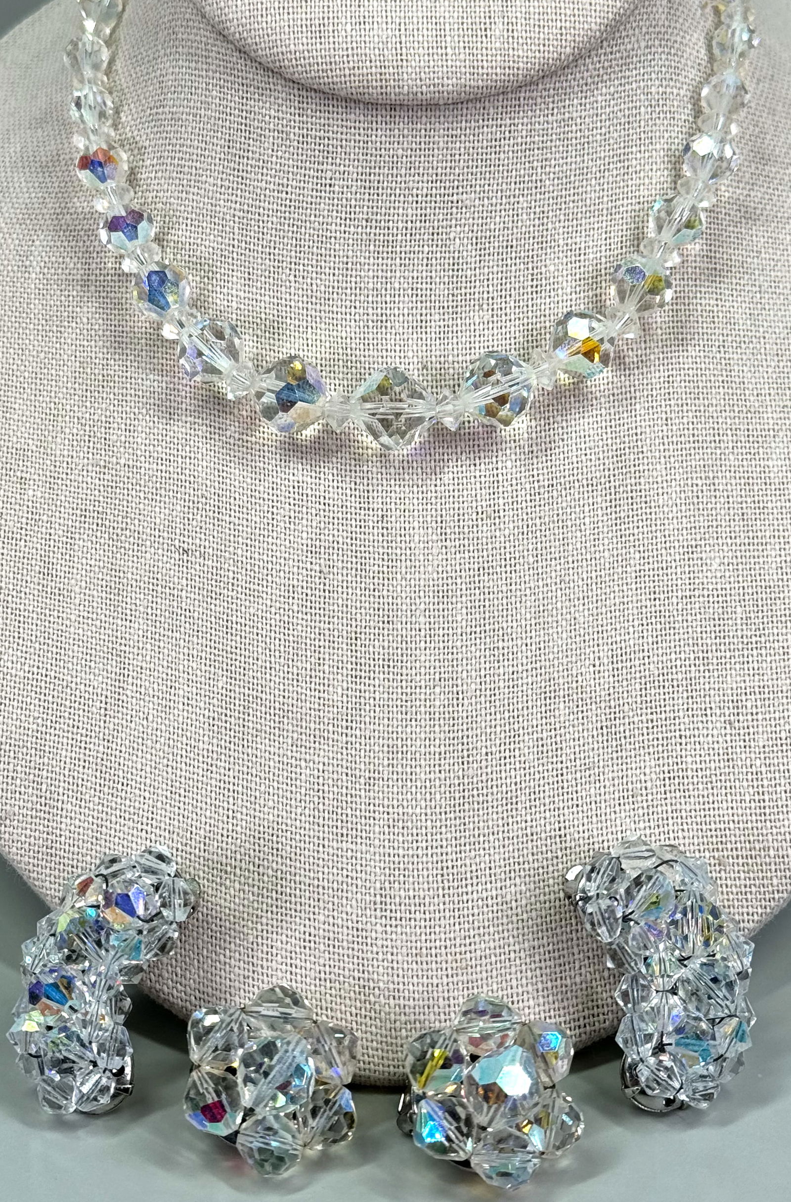 Vintage AB faceted crystal beads Laguna collar & silvertone metal clip earrings lot. (1 of 17)