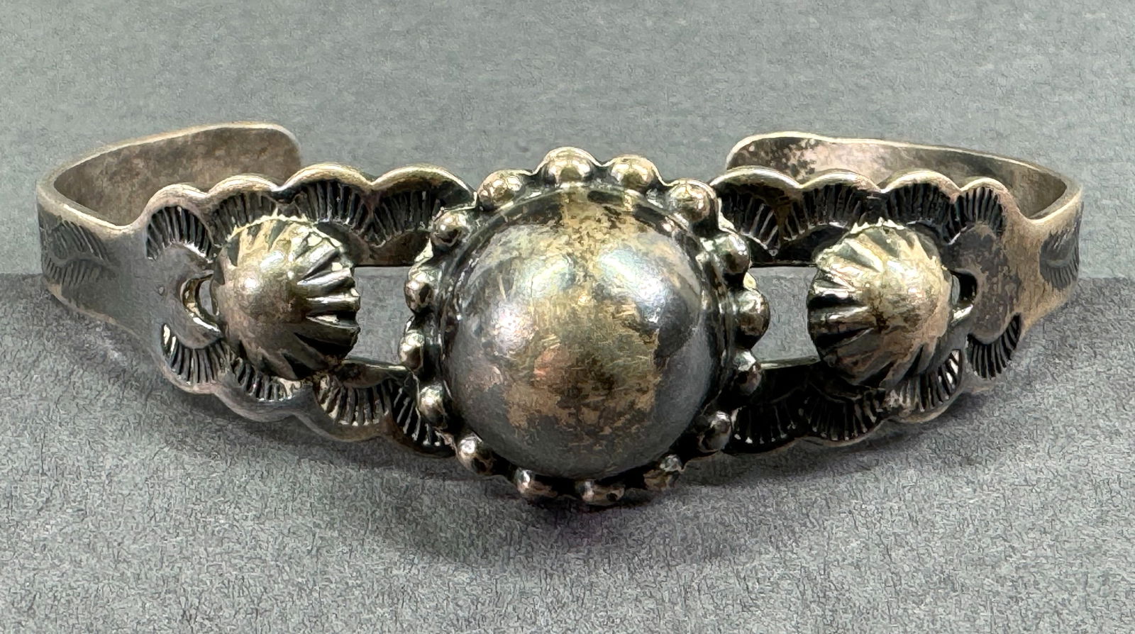 Vintage Fred Harvey era sterling silver cuff bracelet (1 of 11)