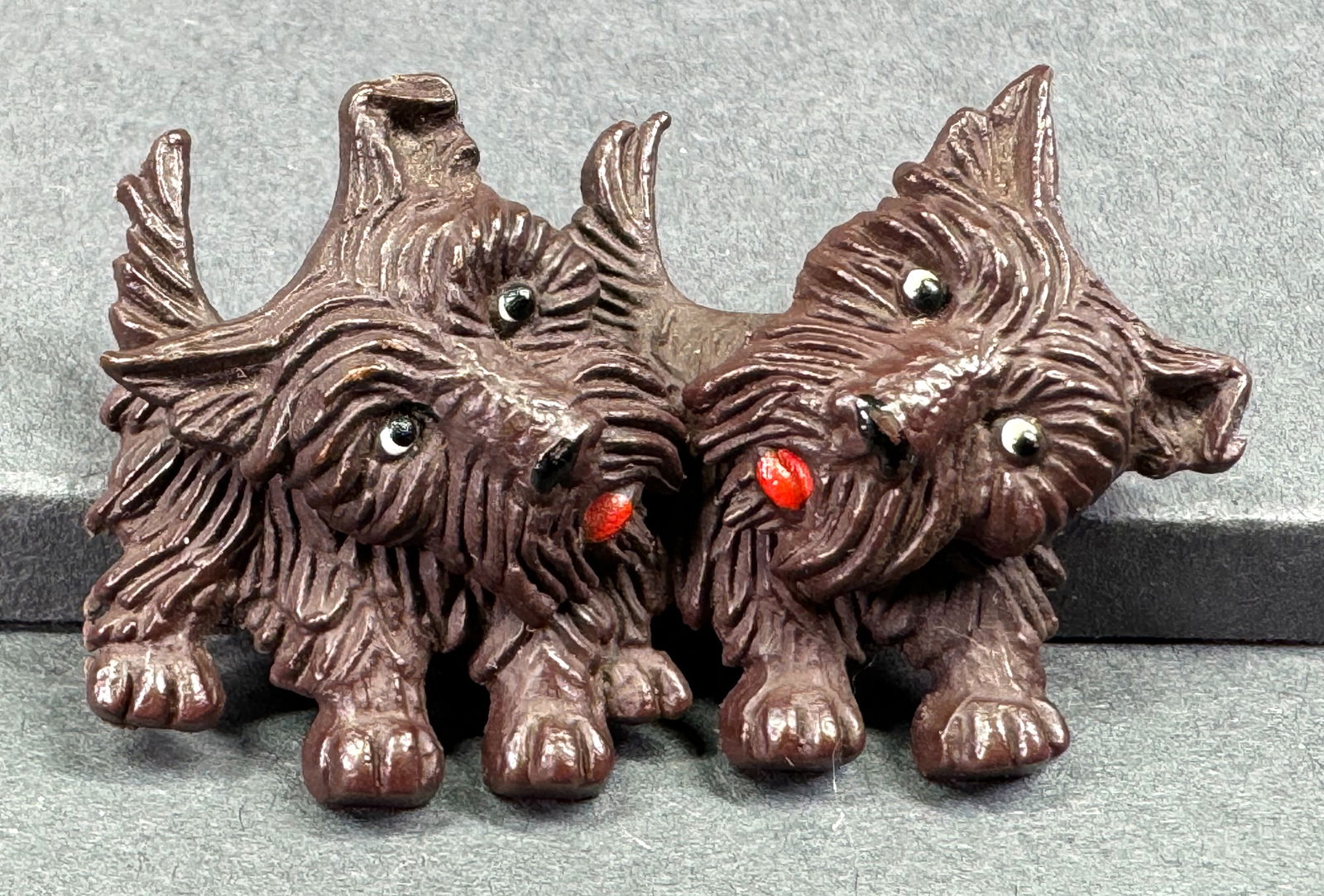 Vintage Czech brown celluloid articulated pivoting head scottie dogs pin brooch. (1 of 9)