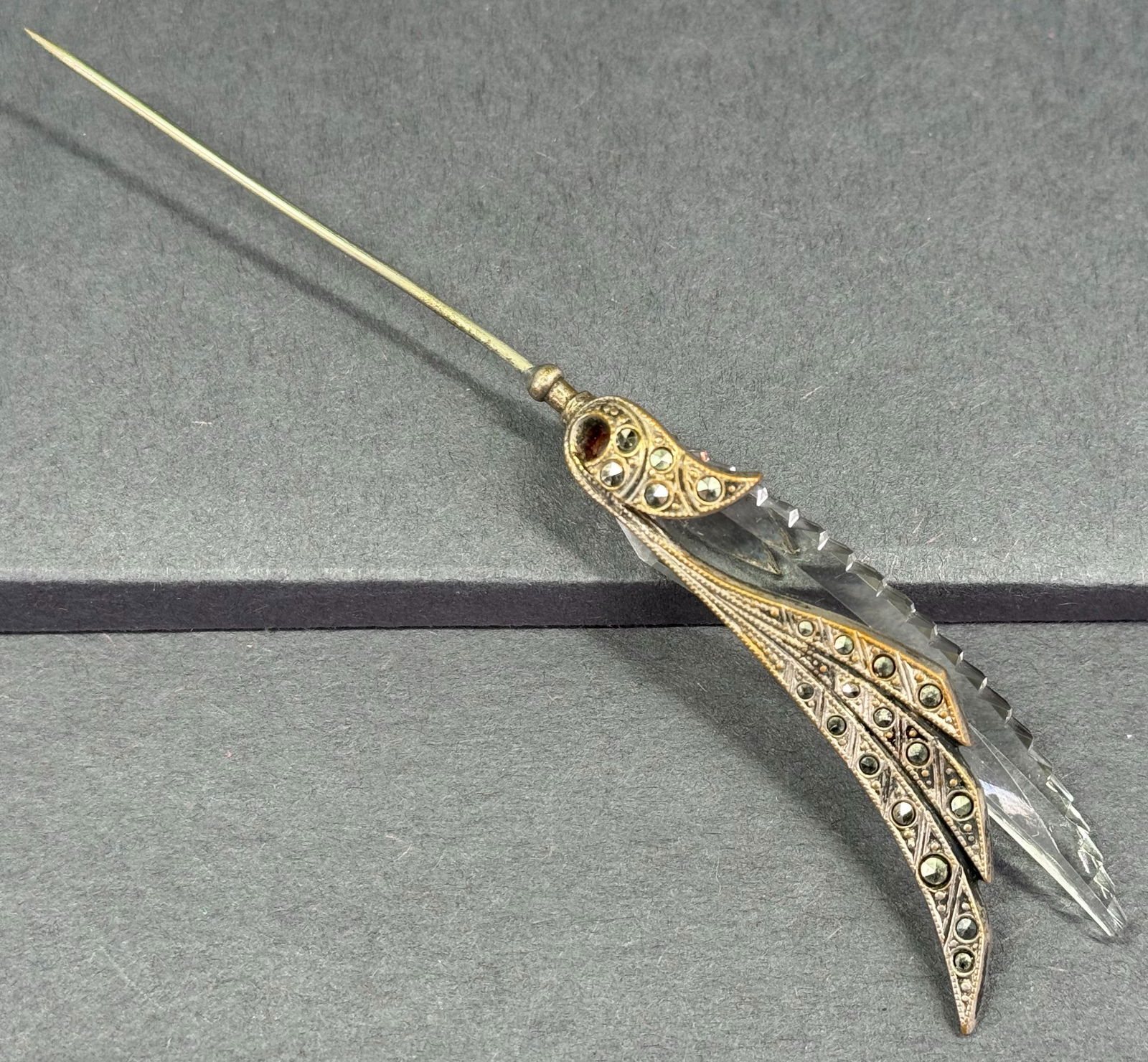 Antique art deco marcasites silvertone metal & clear faceted crystal feather hat pin. (1 of 10)