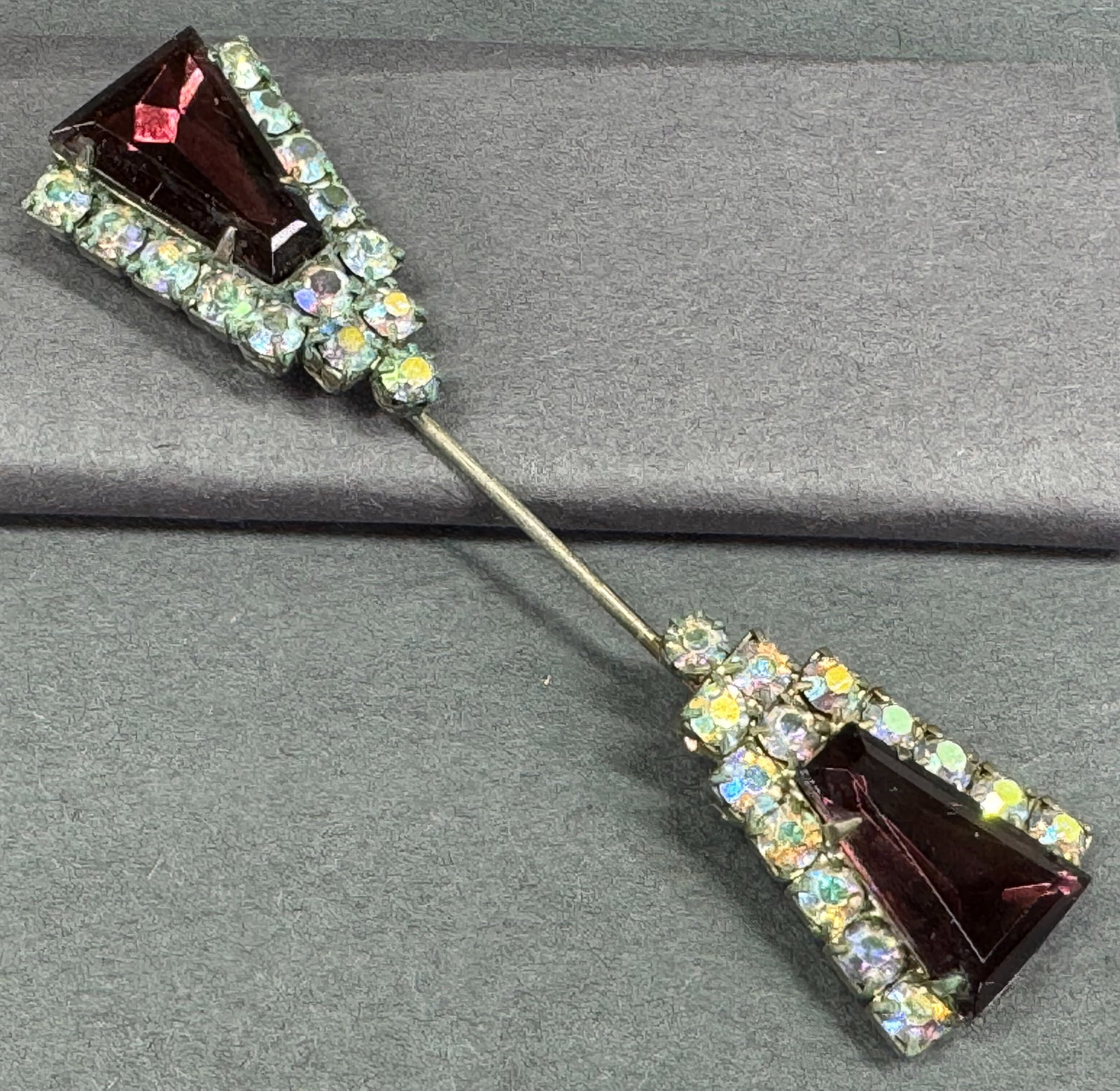 Vintage faceted purple & AB crystals light goldtone metal jabot pin.: Vintage faceted purple & AB crystals light goldtone metal jabot pin. For measures please refer to the pictures taken with a measuring tape. Weight: 12 Grams. This is a NO RESERVE AUCTION: there are no