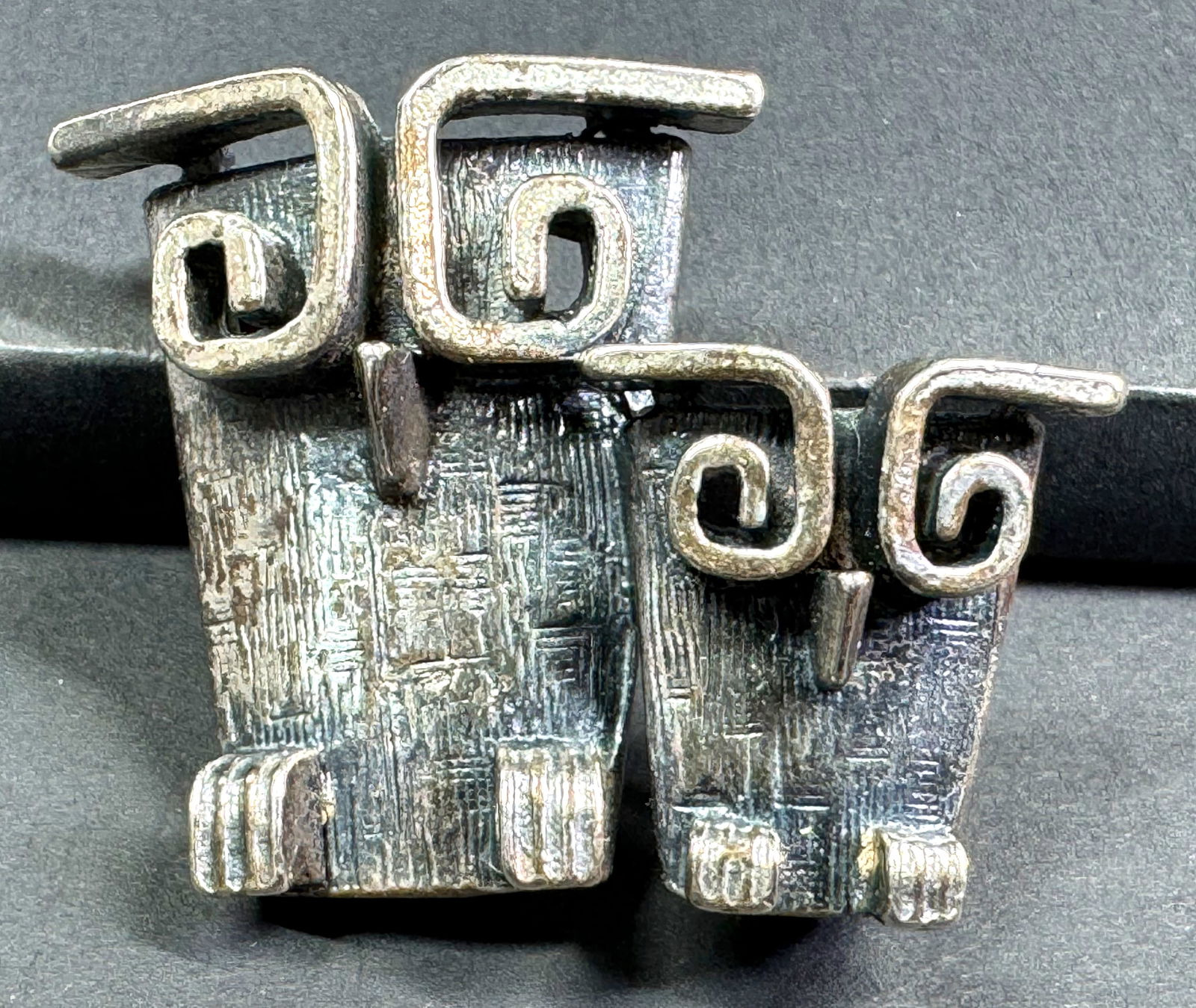 Vintage Robert Zentall brutalist silvertone metal owls pin brooch. (1 of 7)