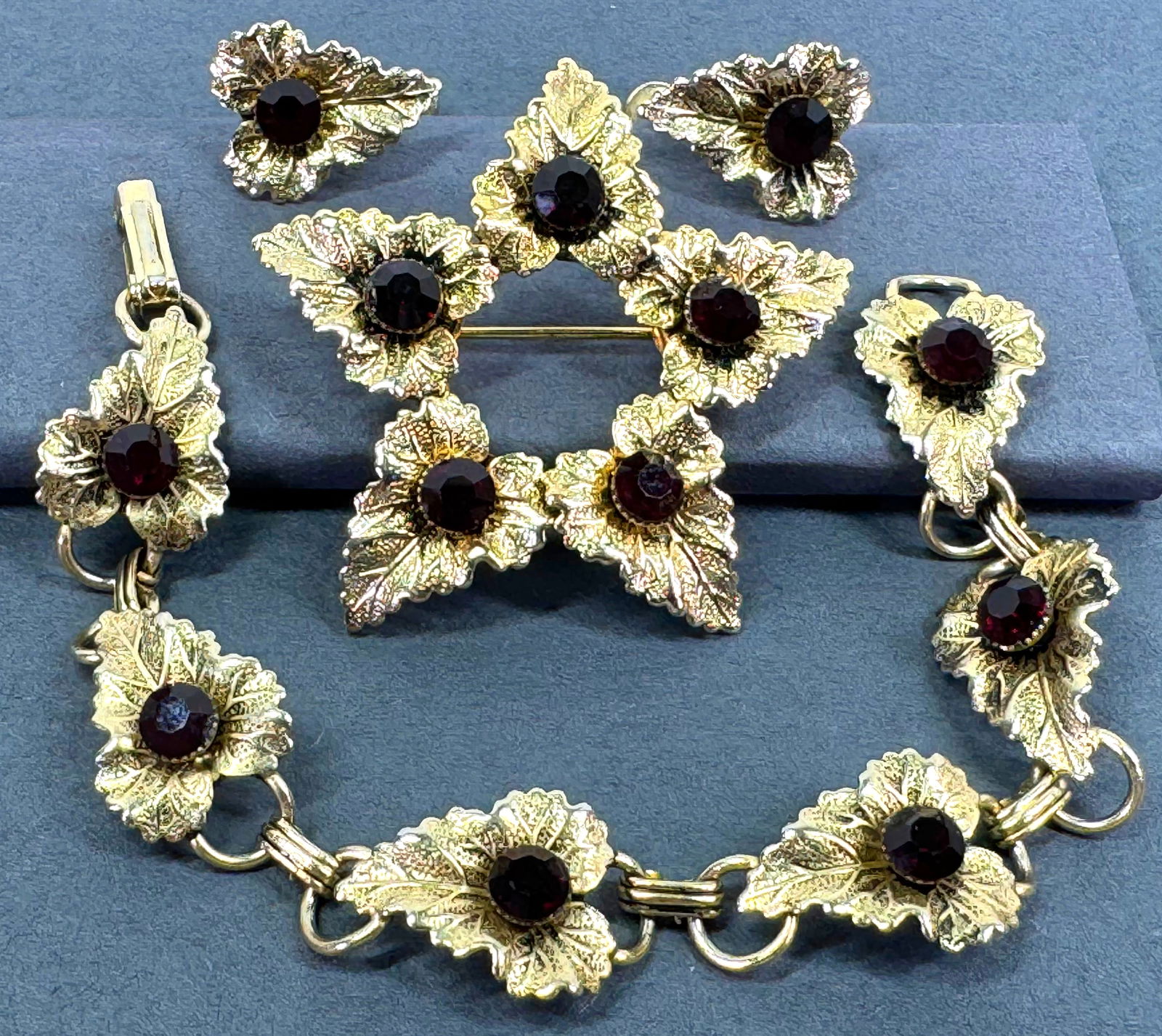 Vintage cherry red crystals goldtone leaves bracelet,earrings and flower pin brooch set (1 of 14)