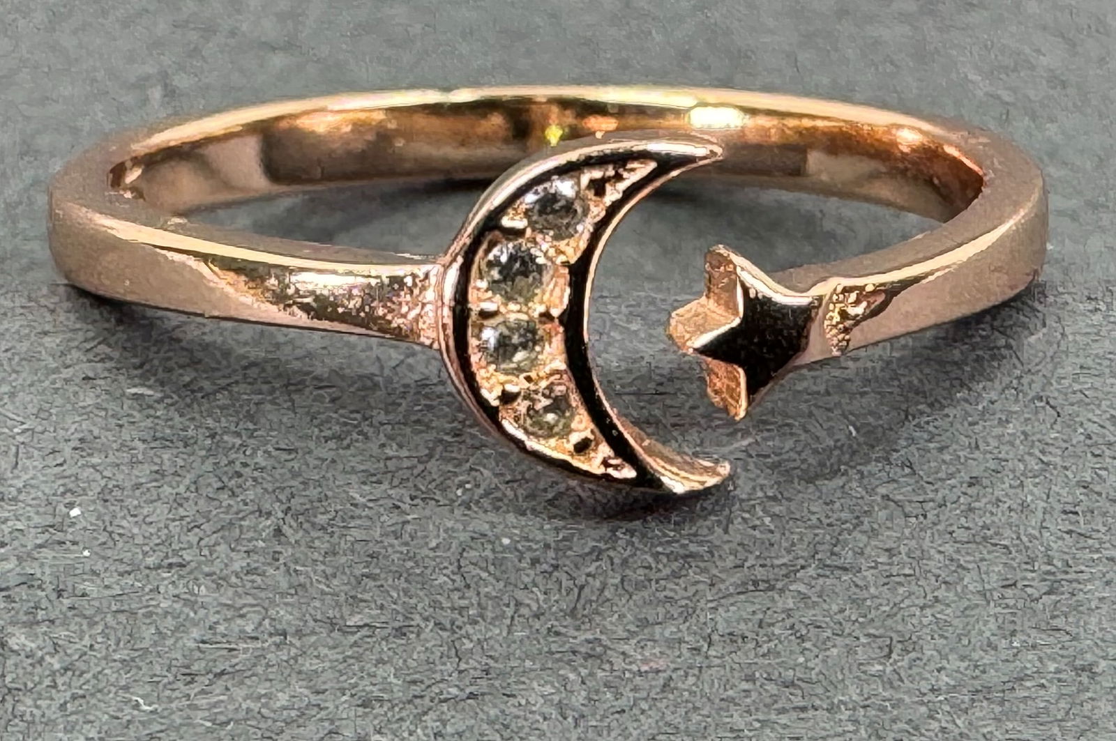 Vintage CZ gilt sterling crescent moon and star adjustable ring. (1 of 8)